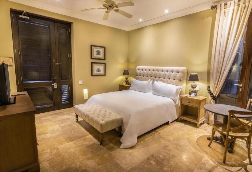 Номер Стандарт, Bastion Luxury