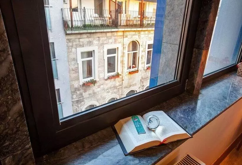 اتاق استاندارد, Duo Galata
