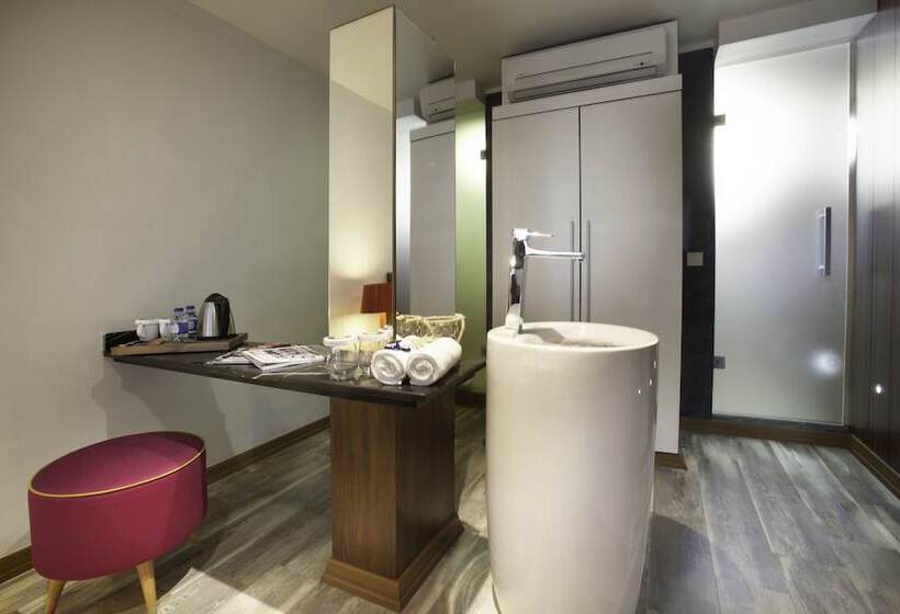 Superior-huone, Duo Galata