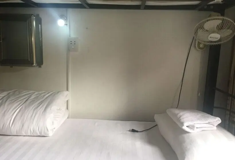 تختخواب در اتاق مشترک, Hanoi Ecogreen Hostel