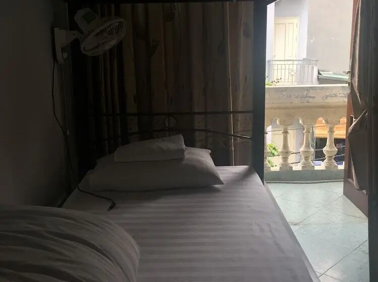 تختخواب در اتاق مشترک, Hanoi Ecogreen Hostel