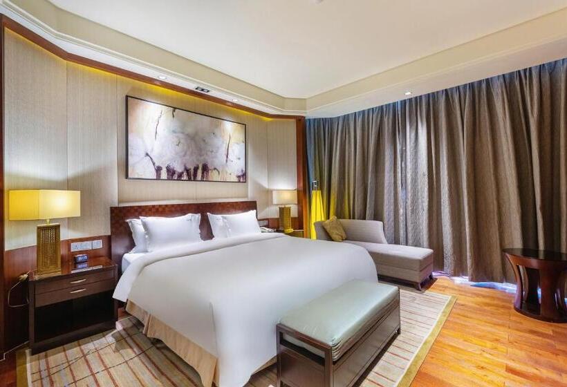 Люкс Вид на Горы, Holiday Inn Resort Chaohu Hot Spring, An Ihg