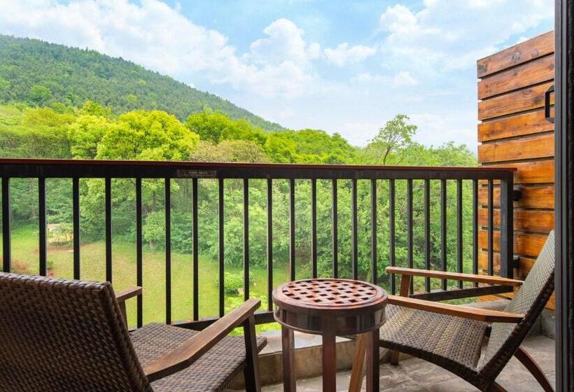 Premium room w/ mountain view, Holiday Inn Resort Chaohu Hot Spring, An Ihg