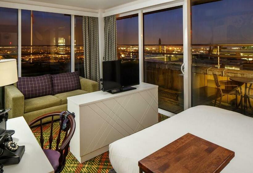 Номер Стандарт с Балконом, Ibis Styles Edinburgh St Andrew Square