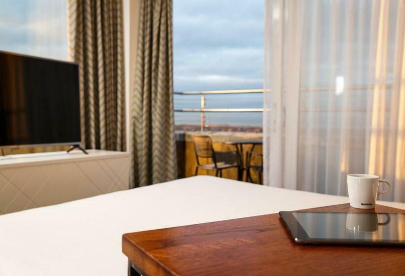 标准间带阳台, Ibis Styles Edinburgh St Andrew Square