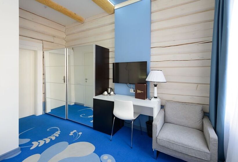 غرفة قياسية, Kupechesky Dvor