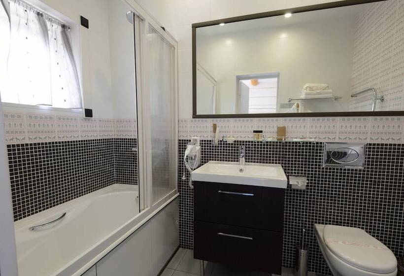 סוויטת ג'וניור עם מרפסת, Kupechesky Dvor