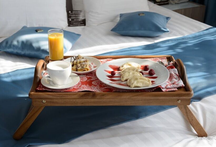 סוויטת ג'וניור עם מרפסת, Kupechesky Dvor