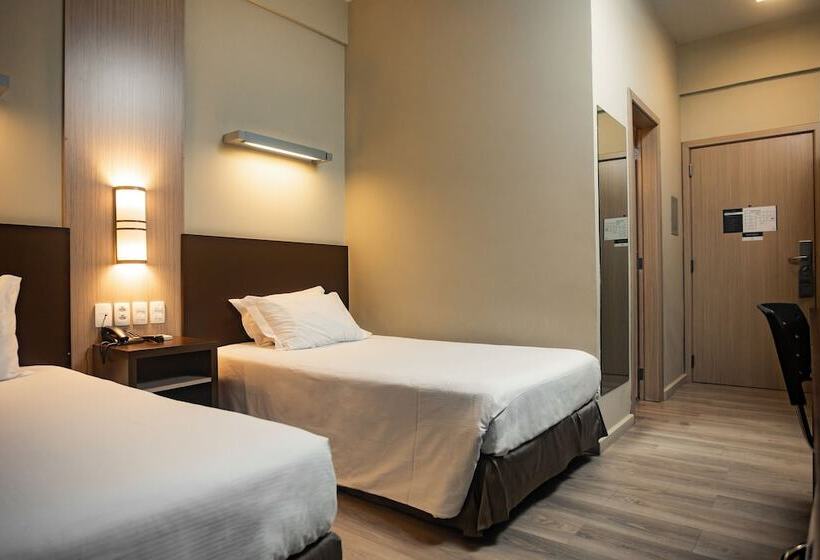 クラシックルーム, Master Cosmopolitan Moinhos De Vento