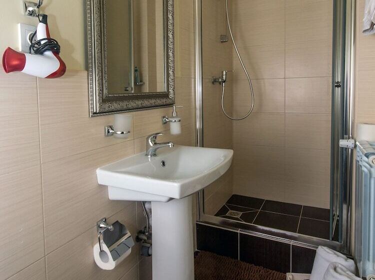 패밀리 룸, Mini Hotel Ryleev