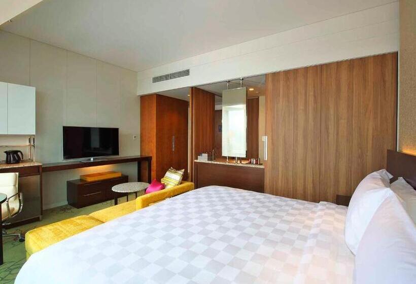 اتاق لوکس با تخت بزرگ, Osaka Marriott Miyako