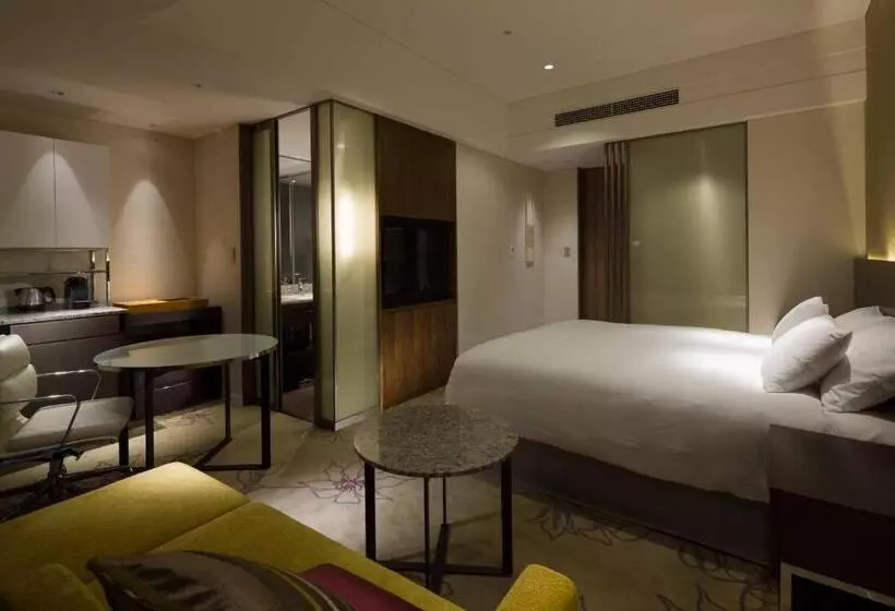 اتاق کلاب, Osaka Marriott Miyako