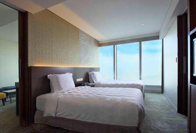 سوییت جونیور, Osaka Marriott Miyako