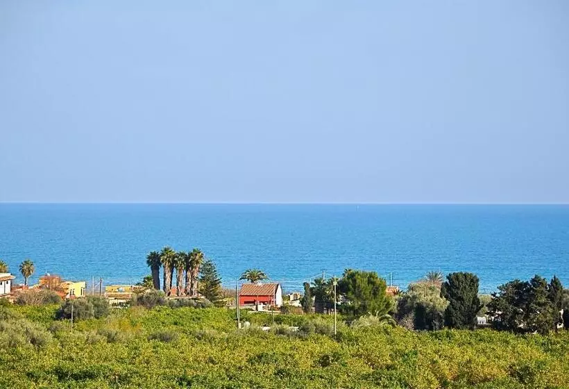 سوییت با چشمانداز دریا, Paclà