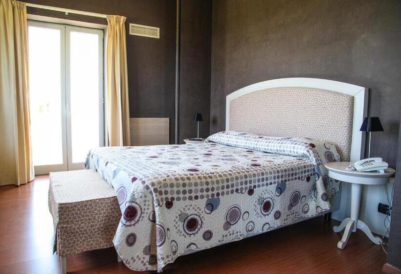 オーシャンビュースイート, Paclà