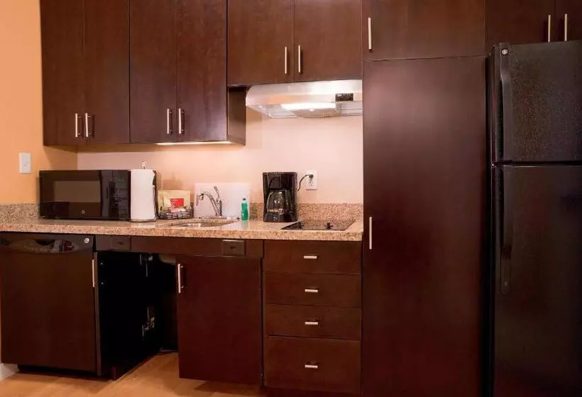 キングサイドベッドのスタンダードワンルーム, Towneplace Suites By Marriott Dodge City