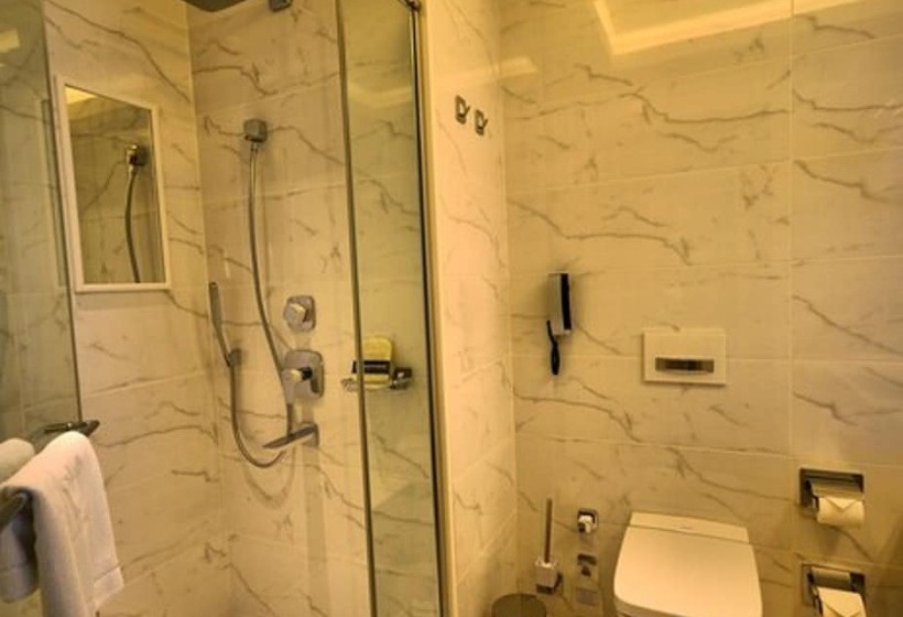 اتاق لوکس با چشمانداز شهر, Wyndham Grand Istanbul Levent Hotel & Conference Center