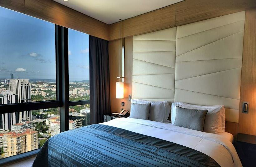 اتاق لوکس با چشمانداز دریا, Wyndham Grand Istanbul Levent Hotel & Conference Center