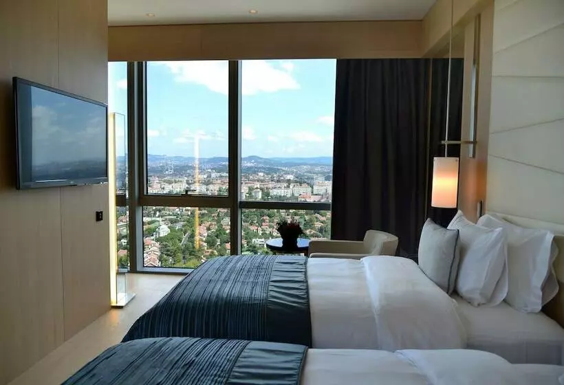 片側に海が見えるデラックスルーム, Wyndham Grand Istanbul Levent Hotel & Conference Center