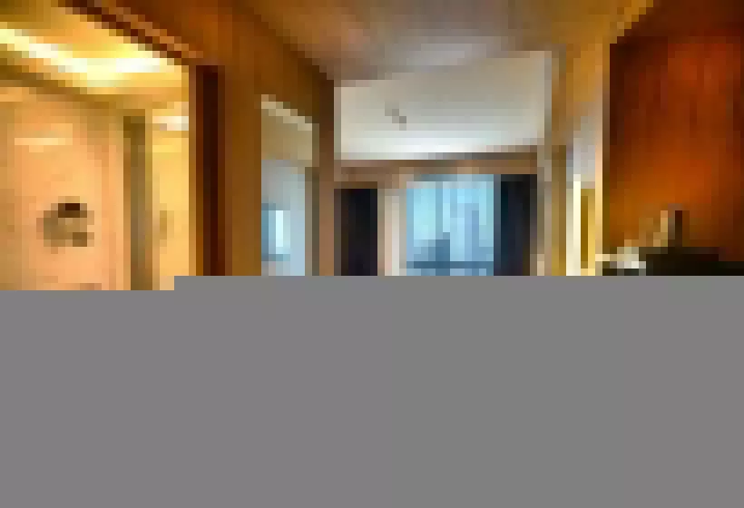 キングサイズベッドのスイートルーム, Wyndham Grand Istanbul Levent Hotel & Conference Center