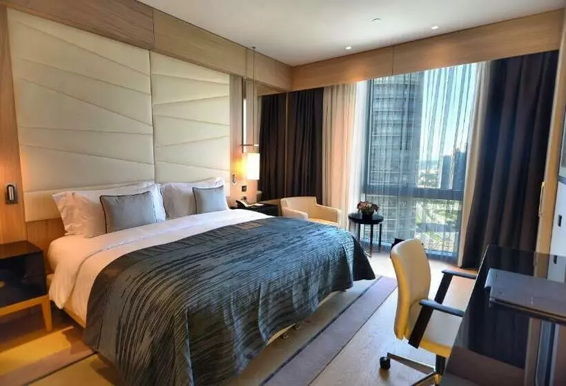 キングサイズベッドのエクゼクティブルーム, Wyndham Grand Istanbul Levent Hotel & Conference Center