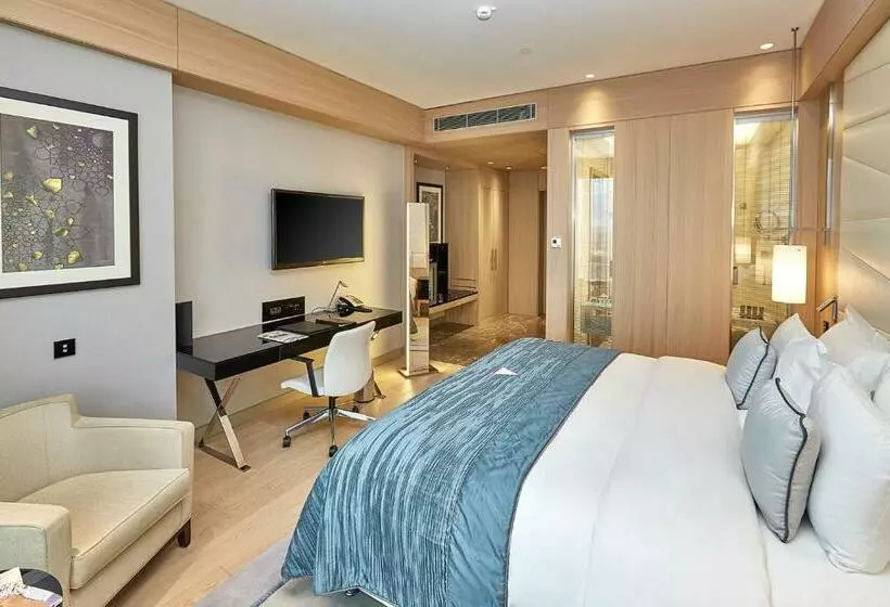 キングサイズベッドのエクゼクティブルーム, Wyndham Grand Istanbul Levent Hotel & Conference Center