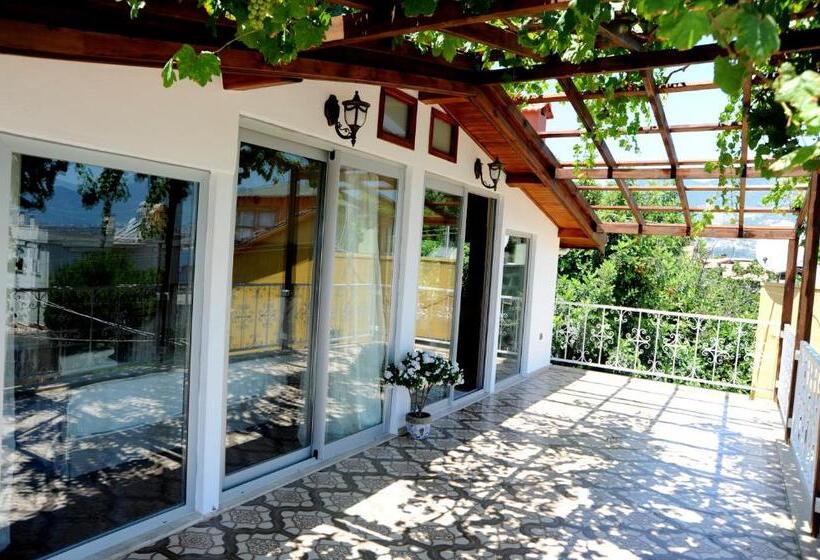 سوئیت رویال, Lemon Villa Hotel Adult Only