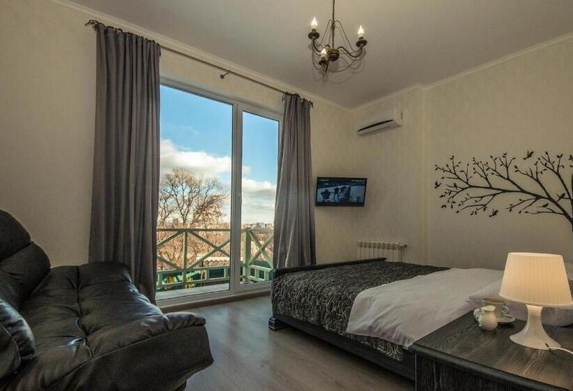 ジュニアスイート, Mini Hotel Ryleev