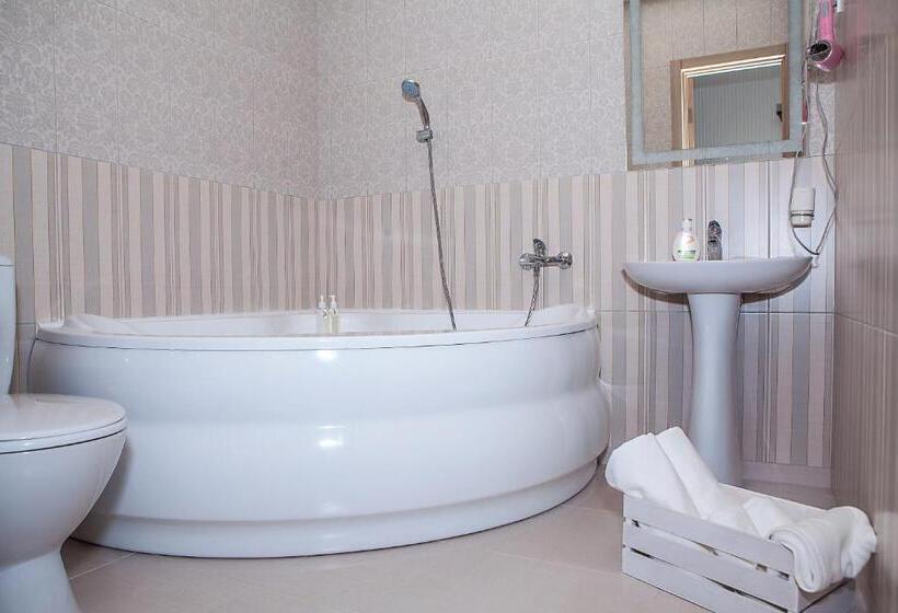 주니어 스위트, Mini Hotel Ryleev