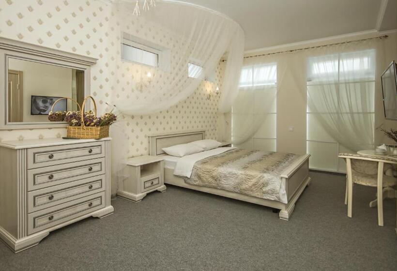 إستوديو قياسى, Mini Hotel Ryleev