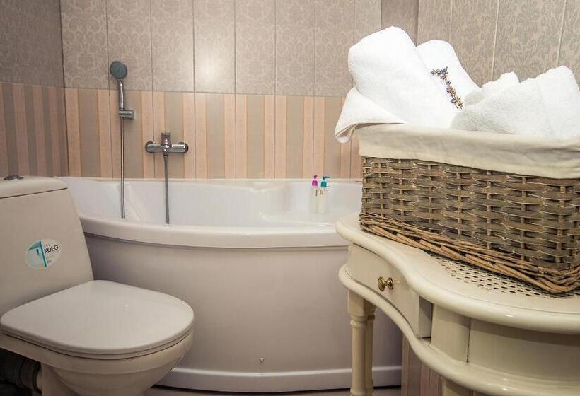 ジュニアスイート, Mini Hotel Ryleev