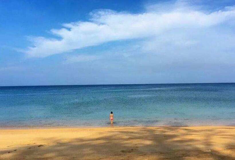 Апартаменты 2 Спальни, Baan Mai Khao Apartment