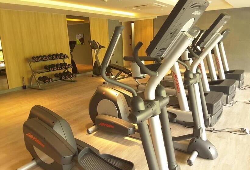 Апартаменты 2 Спальни, Baan Mai Khao Apartment