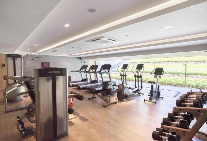 Апартаменты 2 Спальни, Baan Mai Khao Apartment