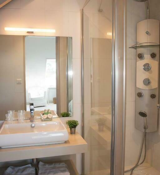 غرفة قياسية مطلّة علي البحر, Villa Flore Chambres D Hotes