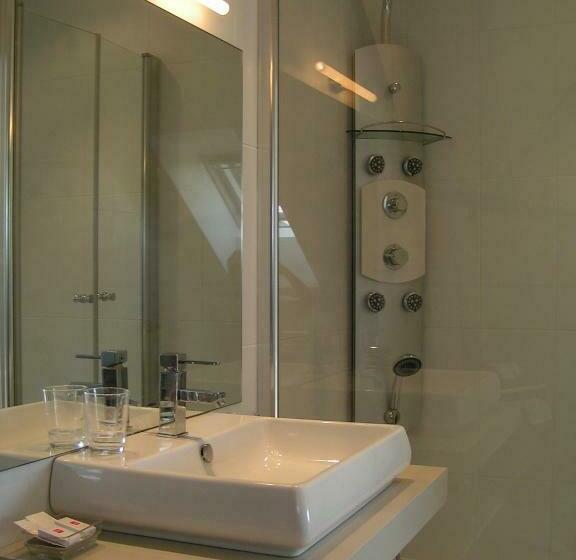 غرفة قياسية مطلّة علي البحر, Villa Flore Chambres D Hotes