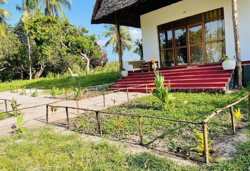 غرفة عائلية مطلّة علي البحر, Maisara Mafia Beach Lodge