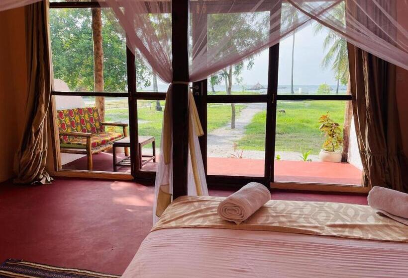 اتاق لوکس با چشم‌انداز دریا, Maisara Mafia Beach Lodge