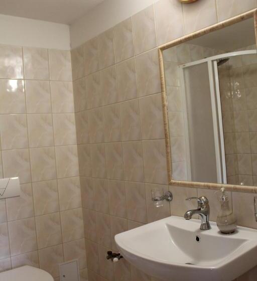 스위트, Penzion Krcma