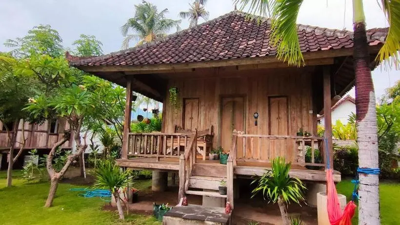 اتاق لوکس با چشم‌انداز دریا, Yogi Beach Cabin