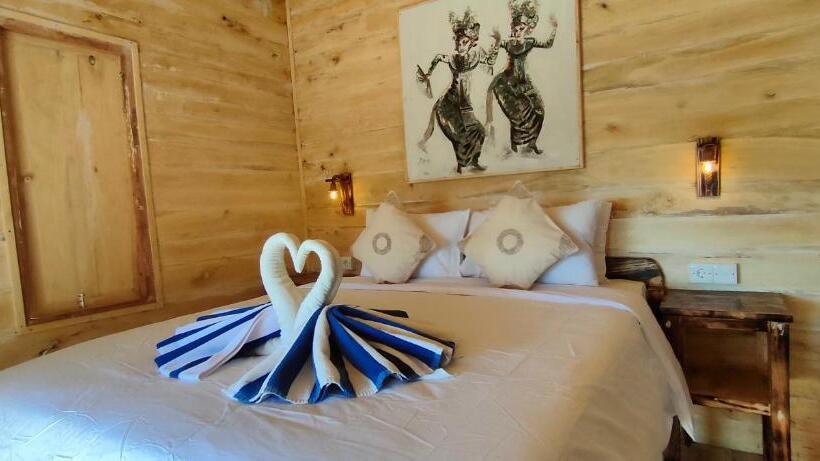 디럭스 방갈로, Yogi Beach Cabin