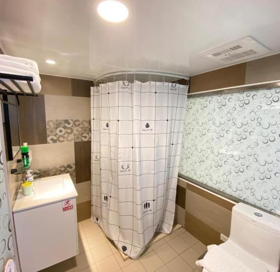 اتاق لوکس, 小窩旅店 羅東夜巿店