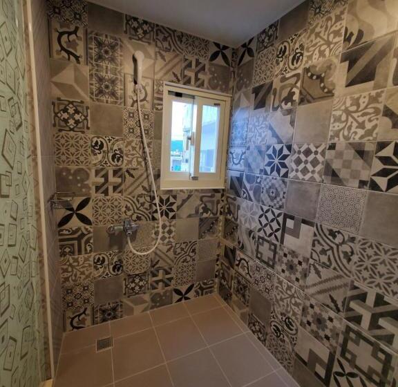 اتاق استاندارد چهار تخته, 小窩旅店 羅東夜巿店