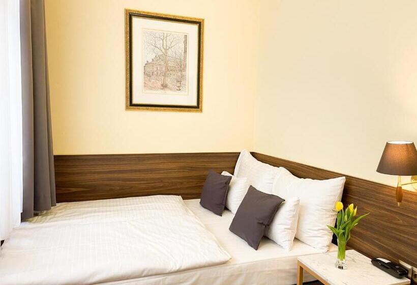 اتاق اکونومی, Private Comfort Stephansplatz Self Check In