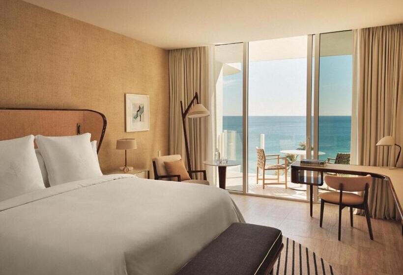 장애인을 위한 킹사이즈 침대 스탠다드 룸, Four Seasons Hotel And Residences Fort Lauderdale