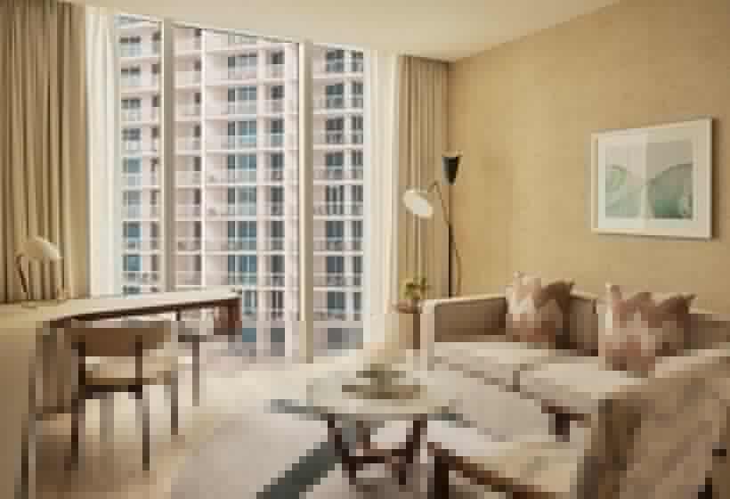 キングサイズベッドのスイートルーム, Four Seasons Hotel And Residences Fort Lauderdale