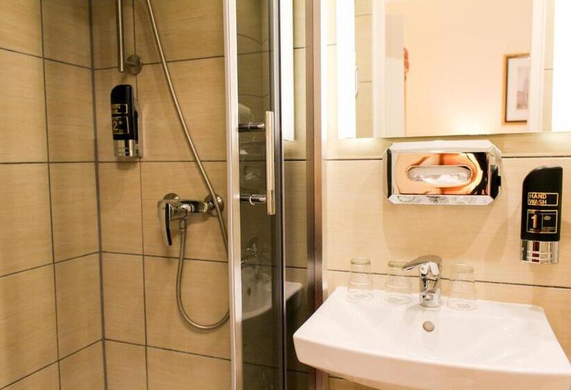 اتاق اکونومی, Private Comfort Stephansplatz Self Check In