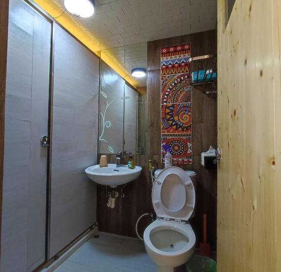 کلبه ییلاقی, 棚棚屋室內帳篷民宿inn