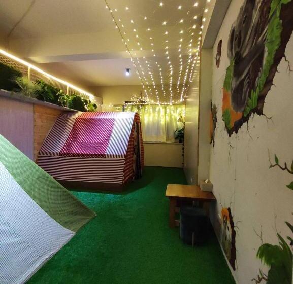 اتاق استاندارد چهار تخته, 棚棚屋室內帳篷民宿inn