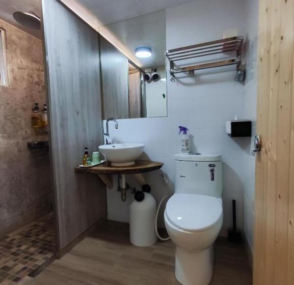 چادر با خدمات رفاهی استاندارد, 棚棚屋室內帳篷民宿inn